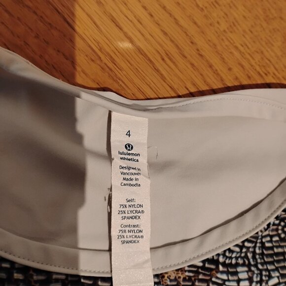 Lululemon Tee Size 4 - Picture 2 of 5